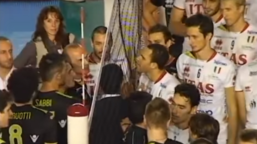 Juantorena batte dal basso