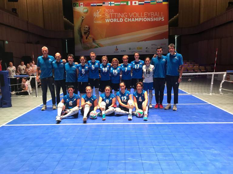 Sitting volley mondiali Sitting volley, mondiali: l'Italia è quarta e porta a casa il miglior risultato della propria storia. Un'enorme soddisfazione per tutte le ragazze.